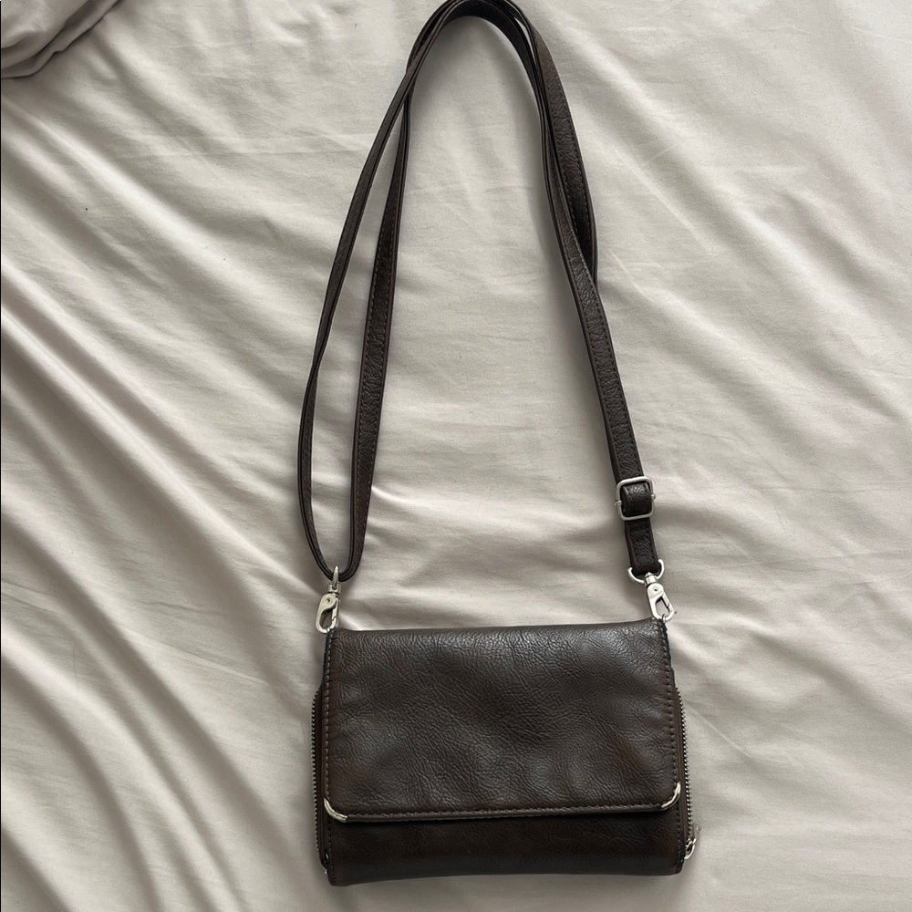 Elegant Brown Leather Crossbody Bag